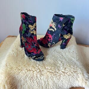 Wild Pair Flower Open Toe Ankle Booties Size 6 Women